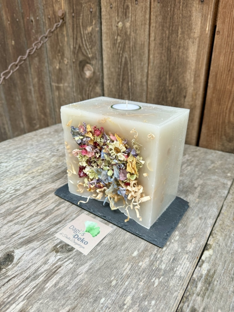 Kerze mit Blumen – Bild 2