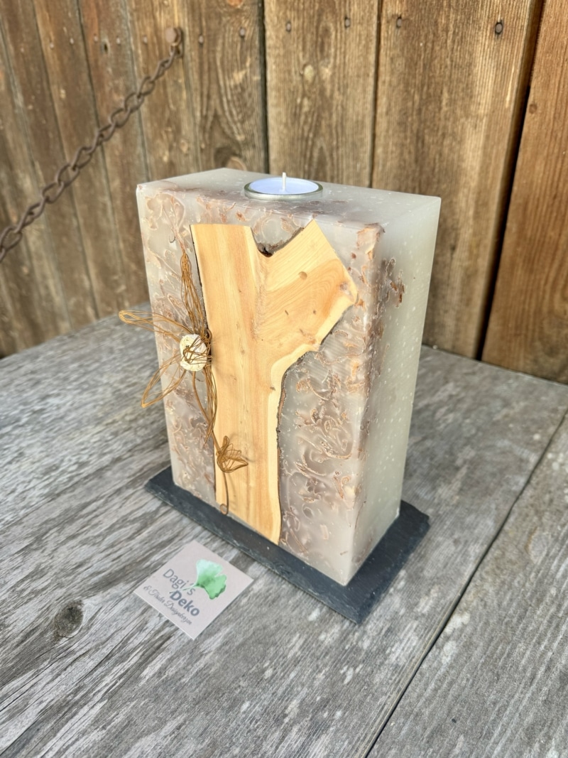 Hochzeitskerze mit Blume und Holz – Bild 2